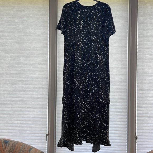 VETTA Romantic Capsule The Tiered Wrap Dress - Picture 8 of 8